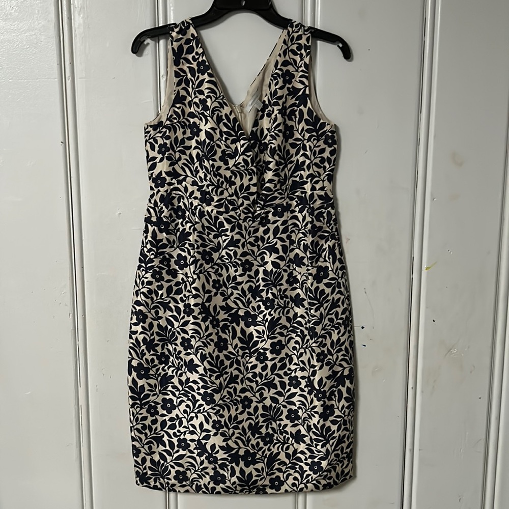 Size 8 100% silk Garnet Hill dress